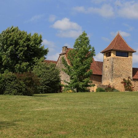 Bed and Breakfast les Tours de Bombel à Saint-Amand-de-Coly Extérieur photo