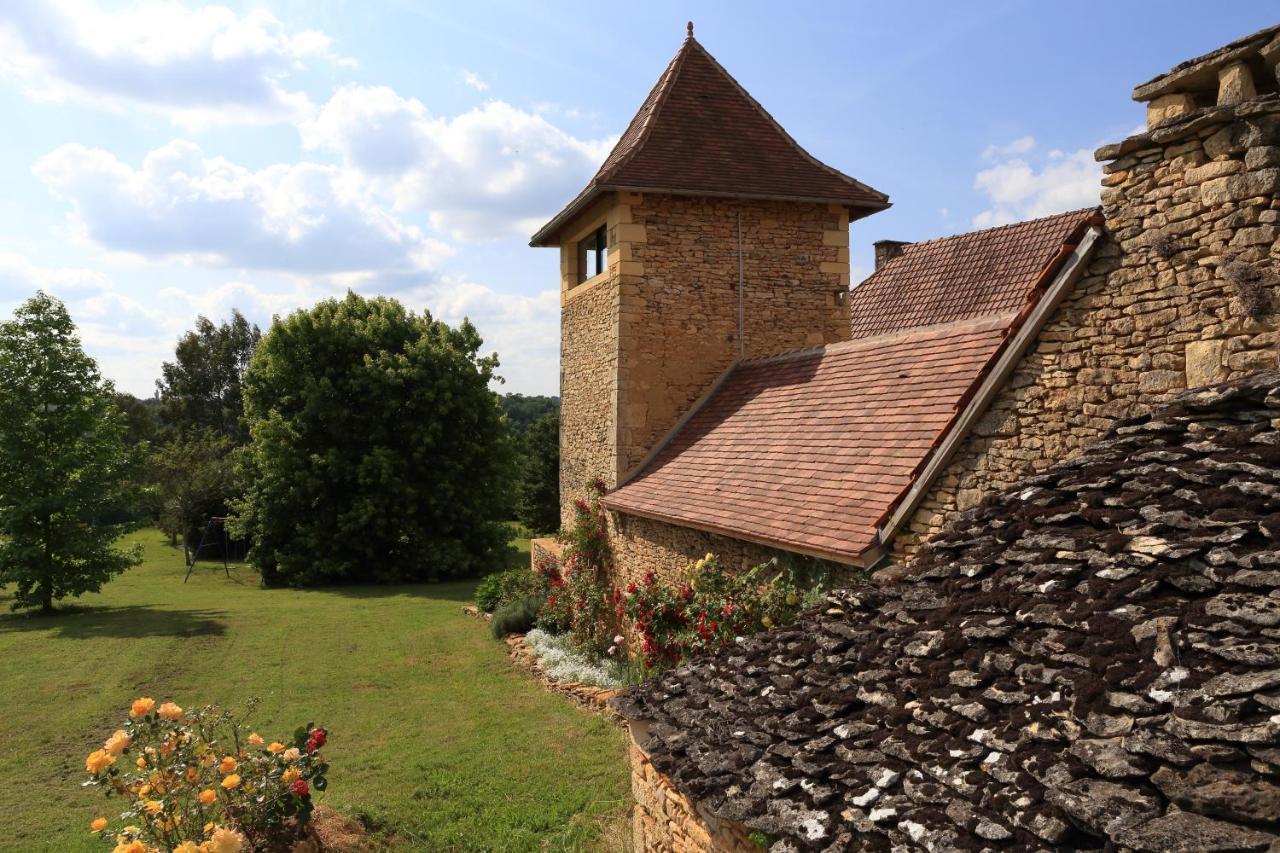 Bed and Breakfast les Tours de Bombel à Saint-Amand-de-Coly Extérieur photo